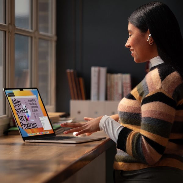 MacBook Air (15-inch, M2) - Image 11